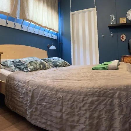 Koulumaeki Hostel *